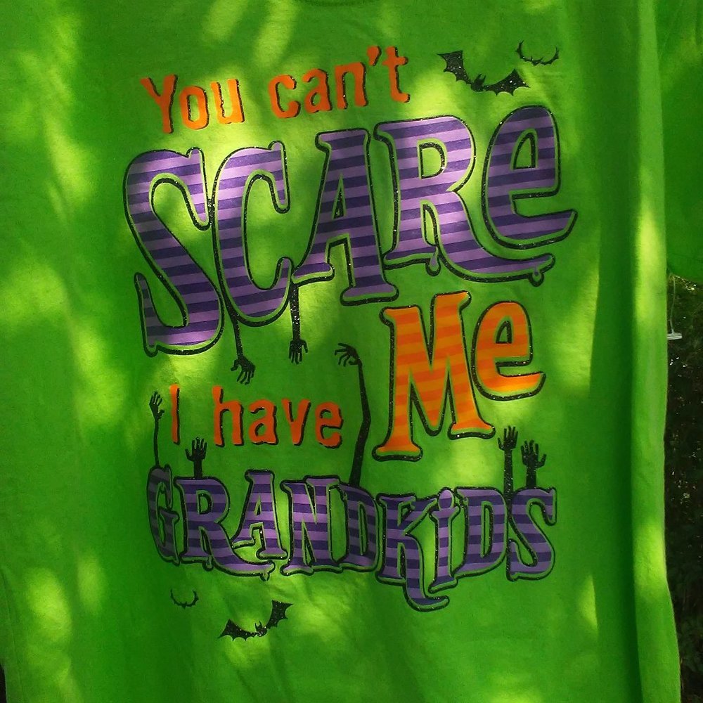 XL Lady T-Shirt Green with halloween message